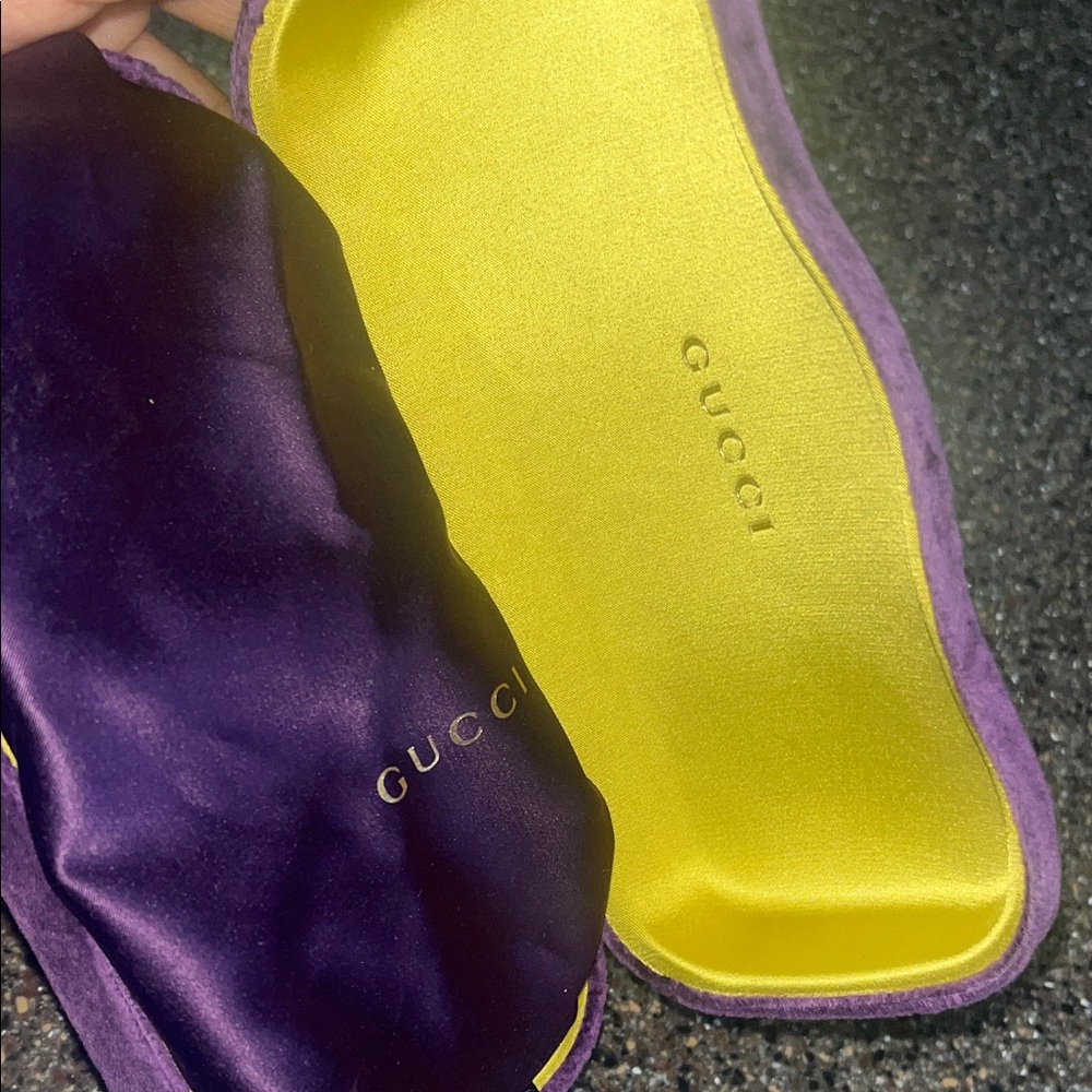 Gucci Women's Black Sunglasses - Picture 8 of 12